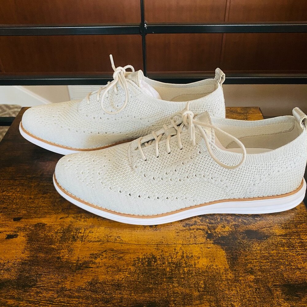 Cole Haan Women's OriginalGrand Stitchlite Wingtip Oxfords, Women's 10, Silver